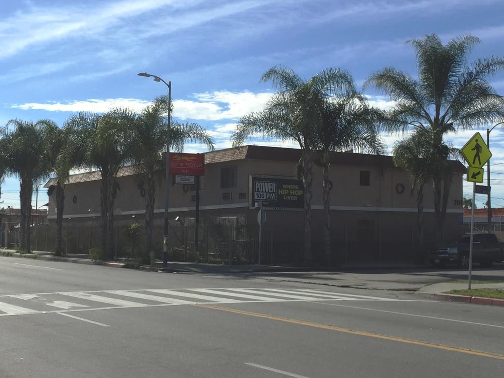 Foxy'S Motor Inn On Florence & Hoover St - Los Angeles, Los Angeles